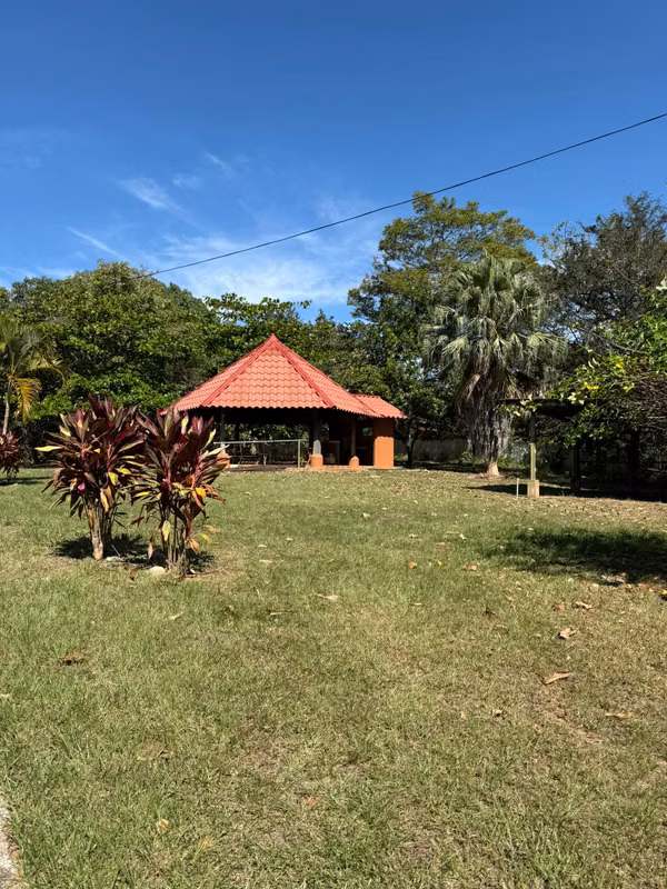Espectacular Propiedad con Casa Moderna en Labrador – Ideal para Vivir o Invertir