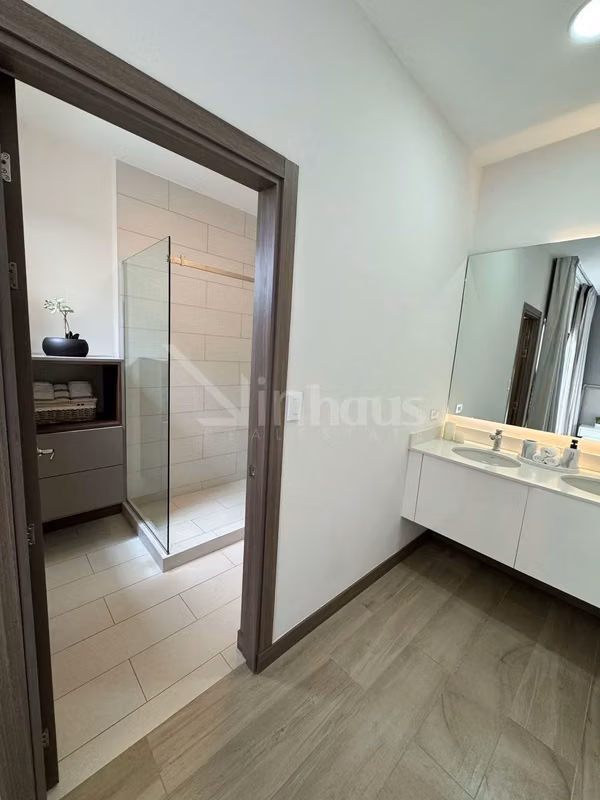 Pre venta de casas en condominio en Santa Ana Centro. Modelo: Terraza