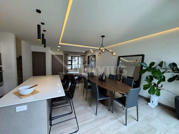 Pre venta de casas en condominio en Santa Ana Centro. Modelo: Terraza