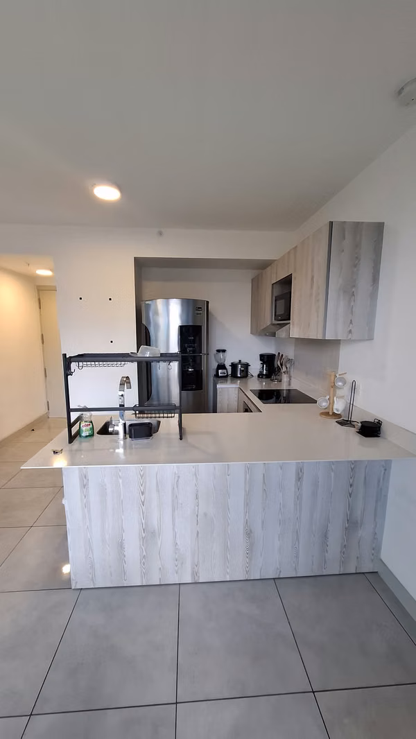 Apartamento completamente amueblado en condominio Núcleo Sabana/ Linda vista /