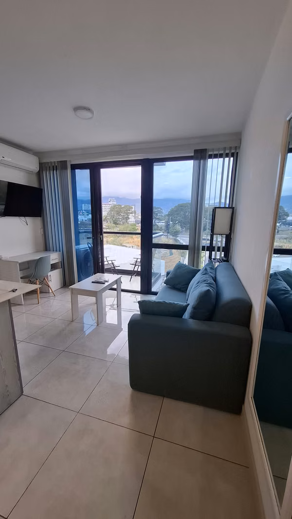 Apartamento completamente amueblado en condominio Núcleo Sabana/ Linda vista /