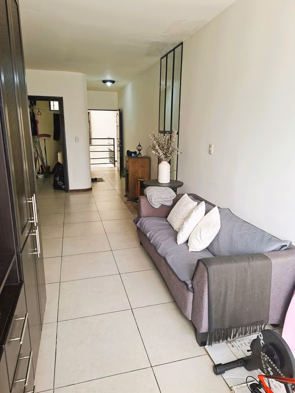 APARTAMENTO FULL AMOBLADO EN ROHRMOSER. EDIFICIO “LA RIVERA DE ROHRMOSER”. POR CENAT (ANTIGUO AID).