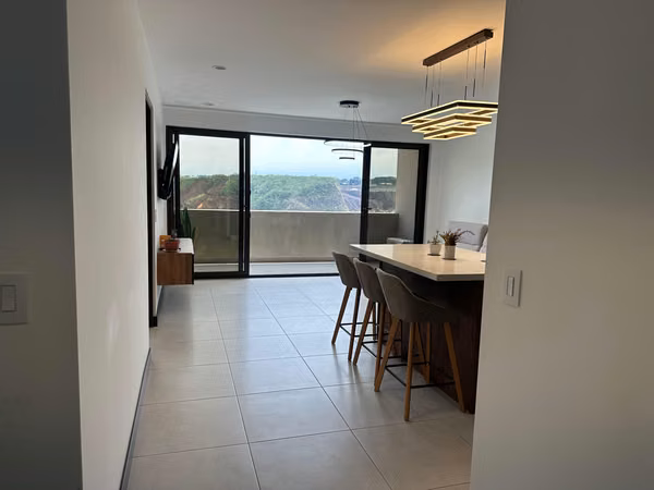 Apartamento en venta Guachipelin.. Full amoblado