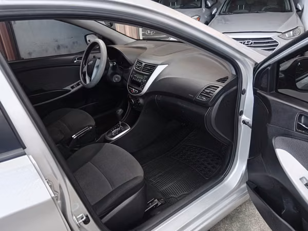 HYUNDAI ACCENT BLUE