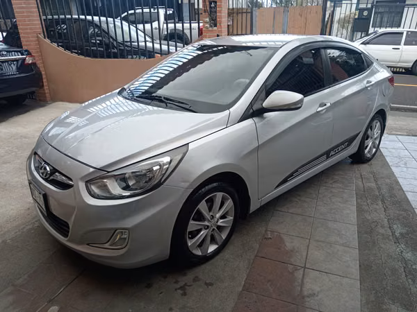 HYUNDAI ACCENT BLUE