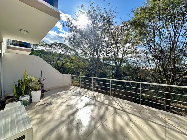 ALQUILER DE APARTAMENTO CON LINEA BLANCA EN CONDOMINIO EN SANTA ANA