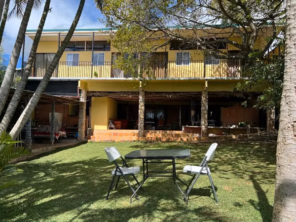 FURNISHED STUDIO APT. 4 ONE PERSON. SECURE, PEACE & QUIET. AMENITIES INCLUDED.
