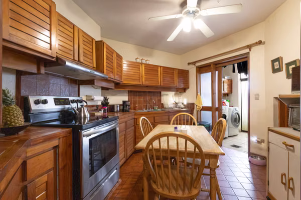 Propiedad con 3 apartamentos en venta – San Pedro, Montes de Oca