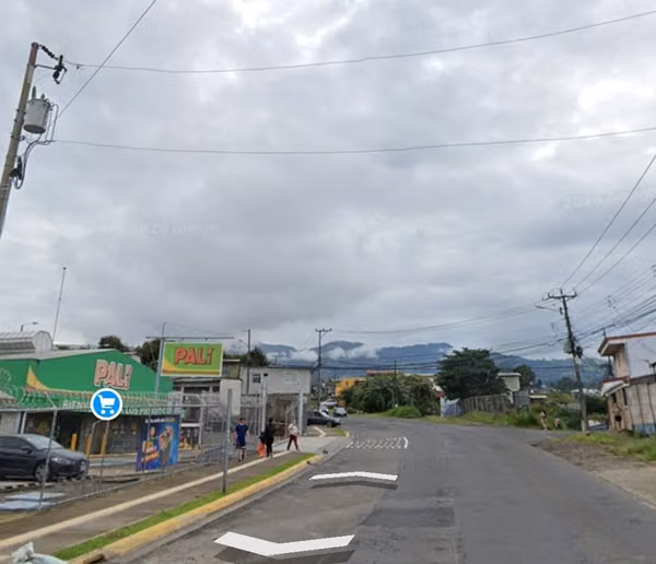 Lot in Ipis de Goicoechea, facing a public road, next to the Pali supermarket