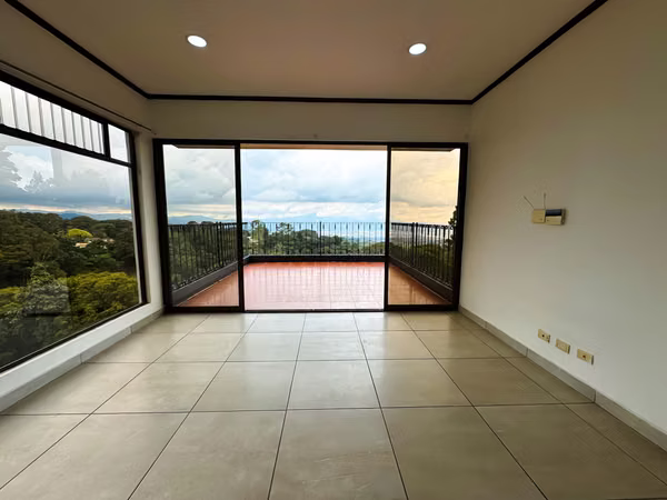 Casa de Montaña en Rancho Redondo moderna con vistas a San Jose….