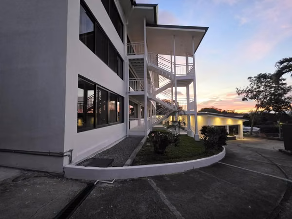 Alquiler STUDIO 1 baños 1 parqueo. Escazu Bello Orizonte 35M2