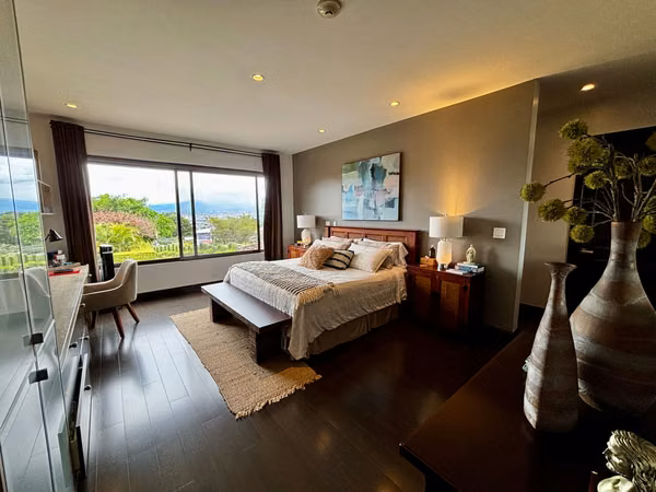 VENTA DE EXCLUSIVO APARTAMENTO AMUEBLADO EN ESCAZÚ