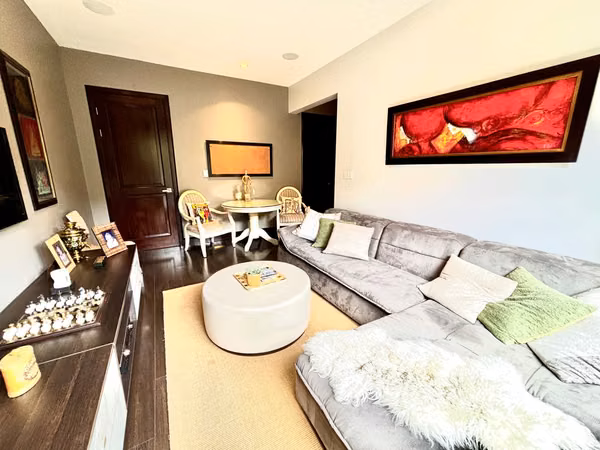 VENTA DE EXCLUSIVO APARTAMENTO AMUEBLADO EN ESCAZÚ