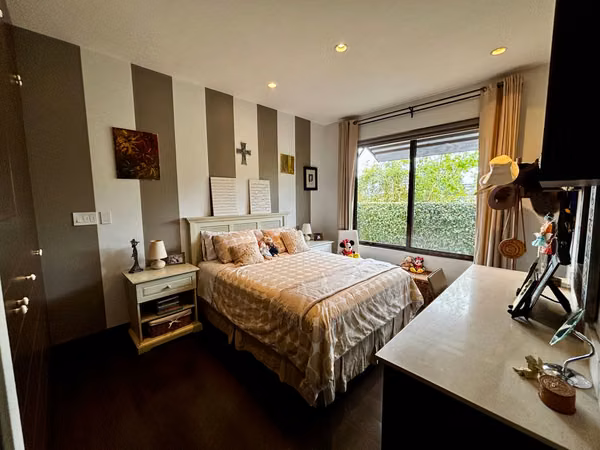 VENTA DE EXCLUSIVO APARTAMENTO AMUEBLADO EN ESCAZÚ