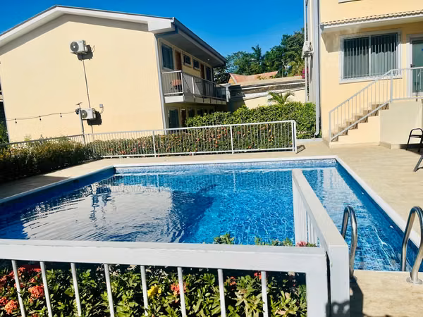 Venta de hotel en el Centro de Tamarindo con distancia caminable a la playa