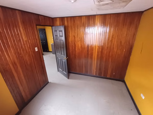 SE VENDE GRAN LOTE CON 2 APARTAMENTOS ¡¡REMATE!!