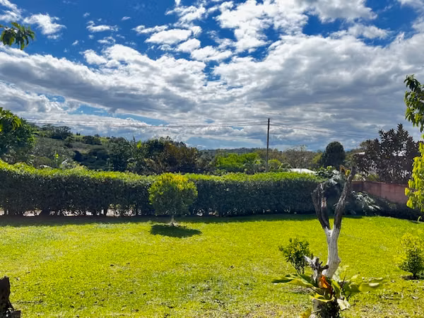Property for Sale: 272 m² House and 2,000 m² Lot for Development or Private 