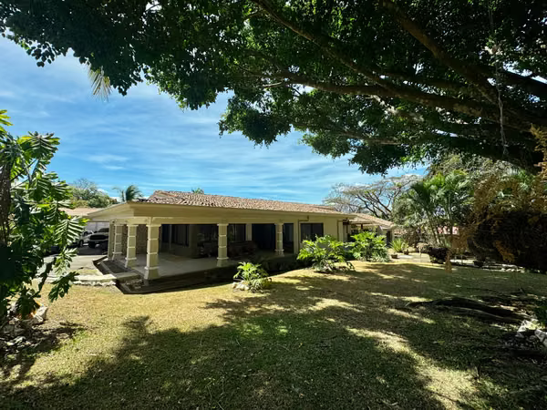Venta de casa – Lagos del Coyol, La Garita, Alajuela.
