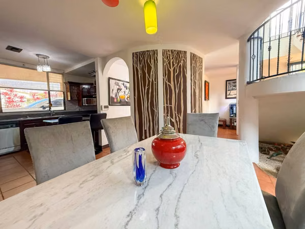 Venta de casa en condominio en San Pablo de Heredia