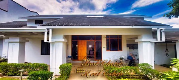Venta Casa de Lujo en Heredia Cariari | Jardín, 5 Parqueos  ¡REBAJADA!