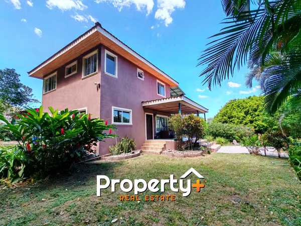 Ciudad Colon- 3000m2 de terreno- Casa principal + cabaña- Independiente