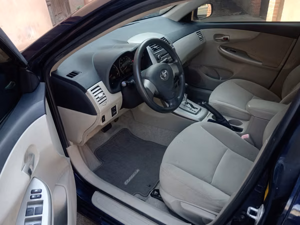 TOYOTA COROLLA LE
