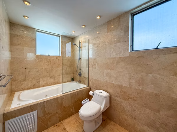 Casa con piscina privada en venta | Pozos, Santa Ana