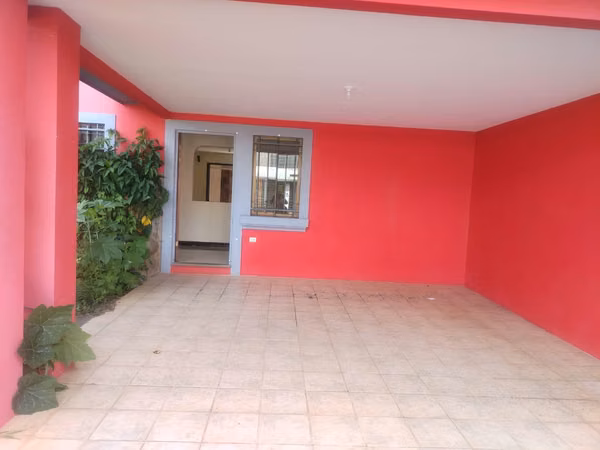 Casa en San Rafael de Heredia