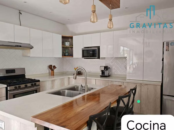 Venta de casa en Guadalupe | 4 hab | 240 m2 | En calle sin salida | F 619