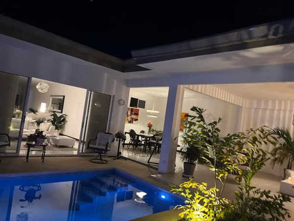 CASA EN CONDOMINIO EN ESCAZÚ, GUACHIPELÍN.
