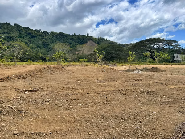 Venta terreno plano cerca de playa, Pueblo Nuevo, Garabito. (MV)