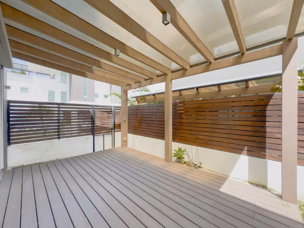 Casa Aura: Moderna casa de 3 pisos en el corazón de Santa Ana