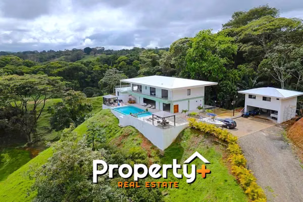 Quepos- Casa Moderna con 2.6 Hectáreas - Puro Lujo- Espacio y Amenidades