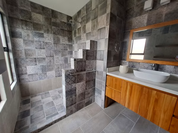 Venta casa en Condominio Lomas de Granadilla, Curridabat