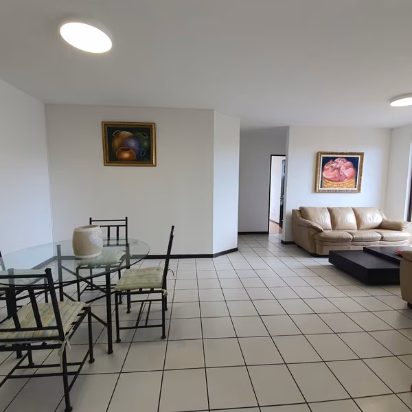 Apartamento Brisas del Oeste - Venta de inversión.