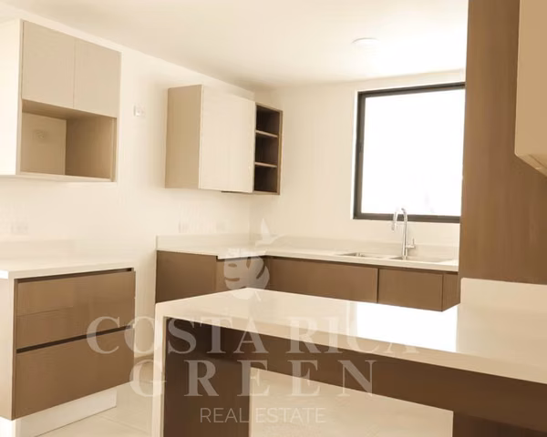 CASA EN MORAVIA CERCA DE PLAZA LINCOLN