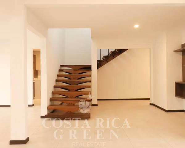 CASA EN MORAVIA CERCA DE PLAZA LINCOLN