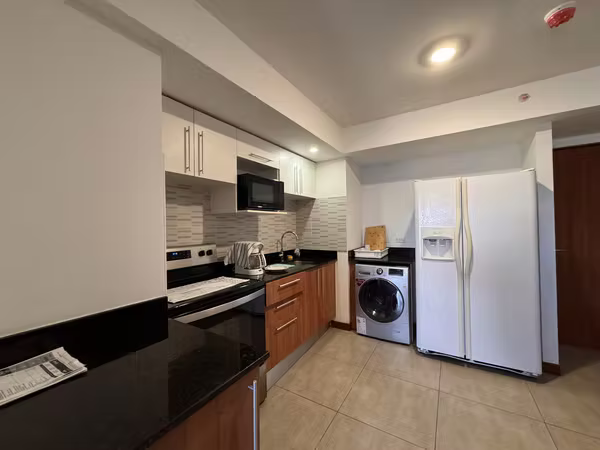 Alquiler apartamento amueblado Condominio Latitud Los Yoses San José