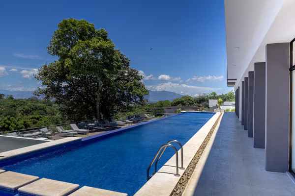 ¡Casa en alquiler ubicada en condominio en Desamparados de Alajuela!