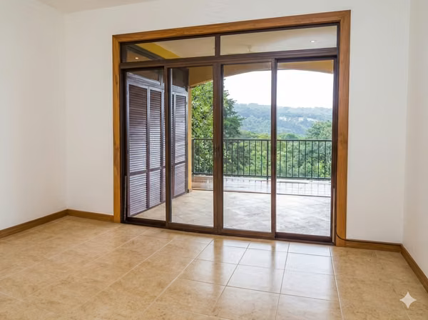 Inversión en Santa Bárbara | 3 Casas + Uso Mixto + 2.158 m² | Alto Potencial de Renta