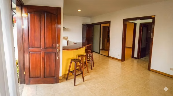 Inversión en Santa Bárbara | 3 Casas + Uso Mixto + 2.158 m² | Alto Potencial de Renta