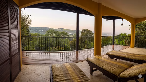 Inversión en Santa Bárbara | 3 Casas + Uso Mixto + 2.158 m² | Alto Potencial de Renta