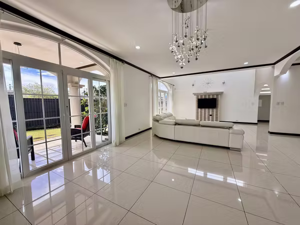 Venta de Espectacular casa en Colinas de Montealegre de 3 habitaciones.