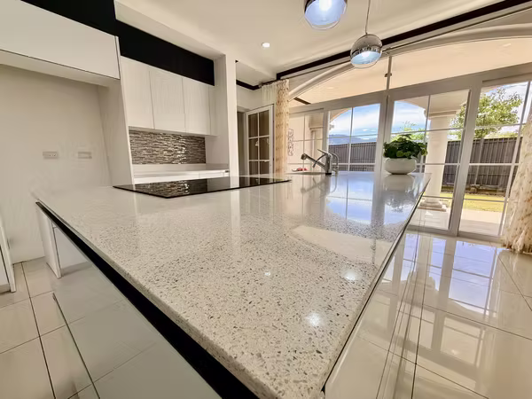 Venta de Espectacular casa en Colinas de Montealegre de 3 habitaciones.