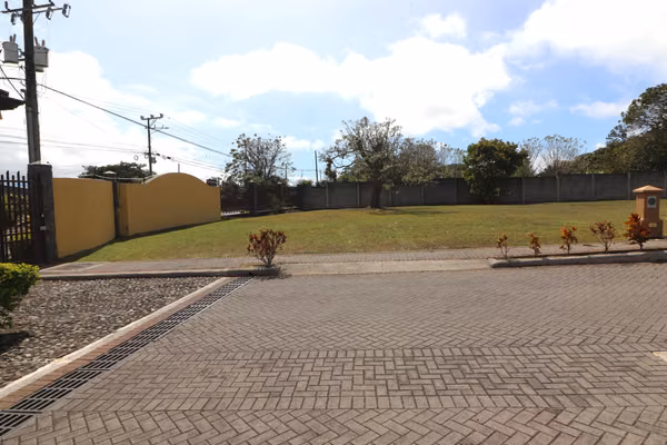 LOT FOR SALE in La Hacienda Gated Community, Santo Domingo, Costa Rica – SPM