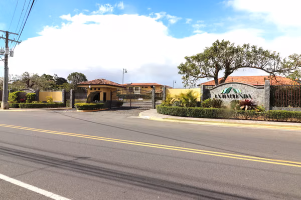 VENTA de Lote en Condominio La Hacienda en Santo Domingo Costa Rica SPM