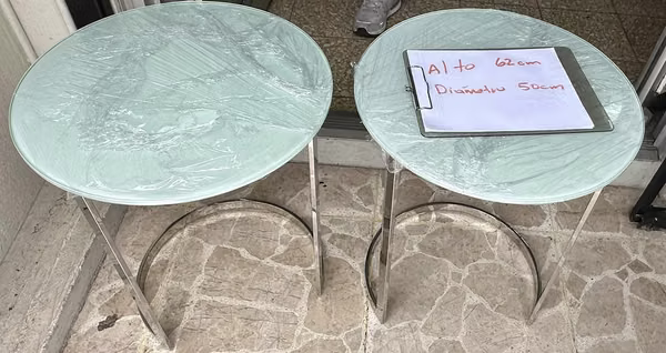 Table of glass envelopes