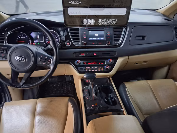 KIA CARNIVAL FAMILIAR AÑO 2018