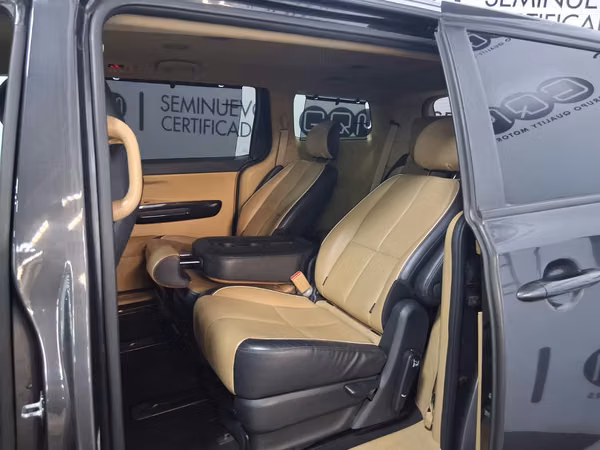 KIA CARNIVAL FAMILIAR AÑO 2018