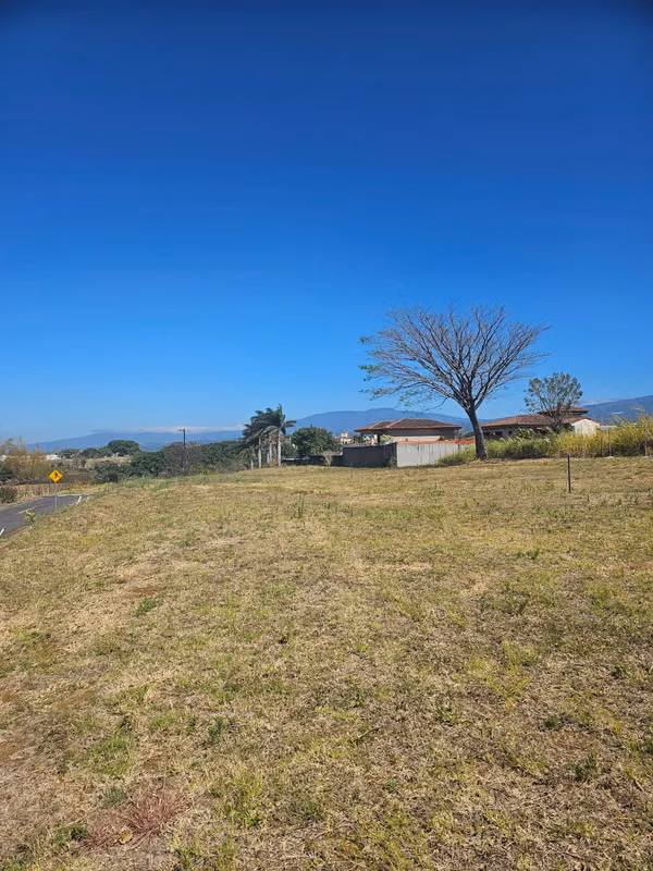 Venta de lotes en exclusivo residencial de Belen Heredia
